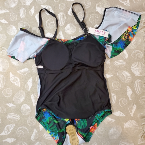 Shely Swimsuit - Picture 2 of 4